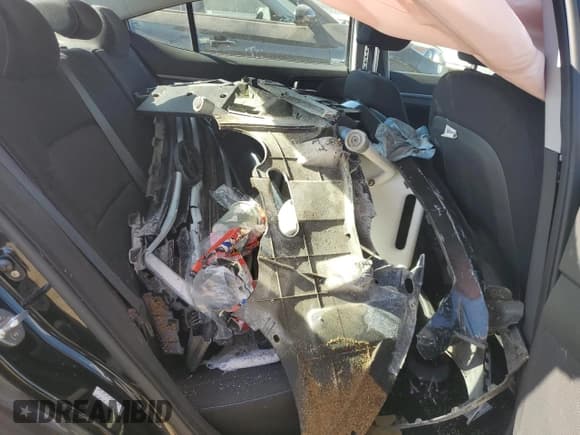 ✅ 2018 Hyundai Elantra SEL • VIN: KMHD84LF5JU452405 • Lot: 68044505. Listed on Copart with 74,153 mi. Free auction sales archive from the USA and detailed vehicle history report at DreamBid. Image 10.