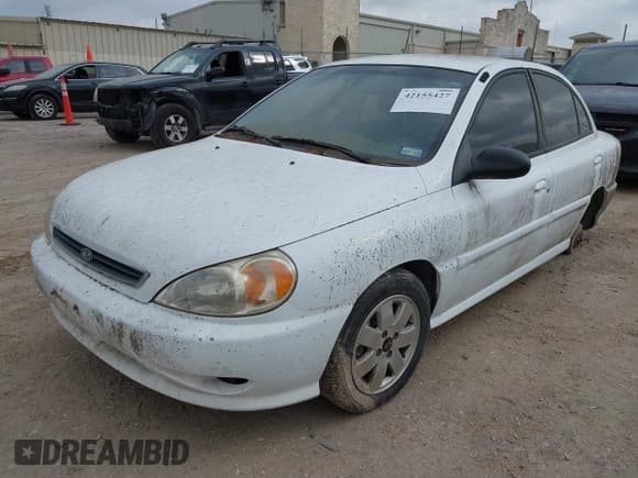 ✅ 2002 Kia Rio • VIN: KNADC123326189892 • Lot: 42155427. Wystawiony na IAAI z przebiegiem Nie podano. Bezpłatny archiwum sprzedaży aukcyjnych z USA i szczegółowy raport historii pojazdu na DreamBid. Zdjęcie 2.