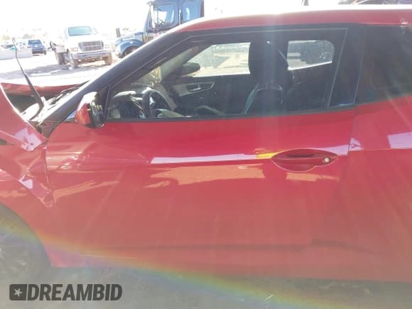 ✅ 2013 Hyundai Veloster w/Black Int • VIN: KMHTC6AD0DU156817 • Lot: 41322987. Wystawiony na IAAI z przebiegiem 174 873 mil. Bezpłatny archiwum sprzedaży aukcyjnych z USA i szczegółowy raport historii pojazdu na DreamBid. Zdjęcie 14.