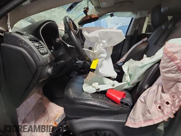 ✅ 2020 Jeep Compass Altitude • VIN: 3C4NJCBBXLT159084 • Лот: 92313375. Опубликован ранее на Copart с пробегом 99 790 миль. Бесплатный доступ к архиву аукционных продаж из США и подробный отчёт об истории автомобиля на DreamBid. Изображение 7.