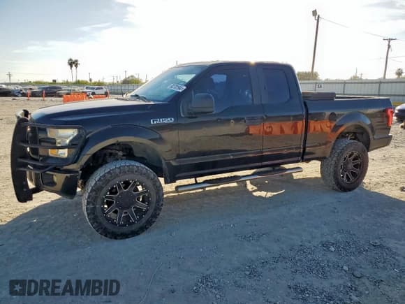 ✅ 2015 Ford F-150 XL • VIN: 1FTEX1C83FFA53922 • Lot: 92701945. Listed on Copart with 180,043 mi. Free auction sales archive from the USA and detailed vehicle history report at DreamBid. Image 1.