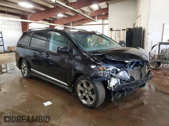 ✅ 2011 Toyota Sienna SE • VIN: 5TDXK3DC0BS120847 • Lot: 81500935. Listed on Copart with 201,932 mi. Free auction sales archive from the USA and detailed vehicle history report at DreamBid. Image 4.