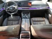 ✅ 2024 BMW i7 xDrive60 • VIN: WBY53EJ07RCP22309 • Lot: 86016404. Wystawiony na Copart z przebiegiem 15 021 mil. Bezpłatny archiwum sprzedaży aukcyjnych z USA i szczegółowy raport historii pojazdu na DreamBid. Zdjęcie 8.