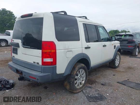 ✅ 2006 Land Rover LR3 SE • VIN: SALAE25416A396688 • Lot: 42674297. Listed on IAAI with 252,129 mi. Free auction sales archive from the USA and detailed vehicle history report at DreamBid. Image 4.