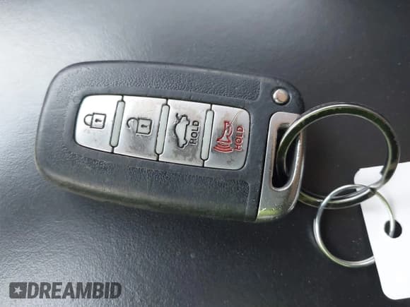 ✅ 2014 Hyundai Azera Limited • VIN: KMHFH4JG4EA424123 • Lot: 42713937. Listed on IAAI with 183,254 mi. Free auction sales archive from the USA and detailed vehicle history report at DreamBid. Image 11.