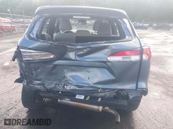 ✅ 2024 Toyota Corolla Cross L • VIN: 7MUAAABG4RV084390 • Lot: 42282541. Listed on IAAI with 31,799 mi. Free auction sales archive from the USA and detailed vehicle history report at DreamBid. Image 17.