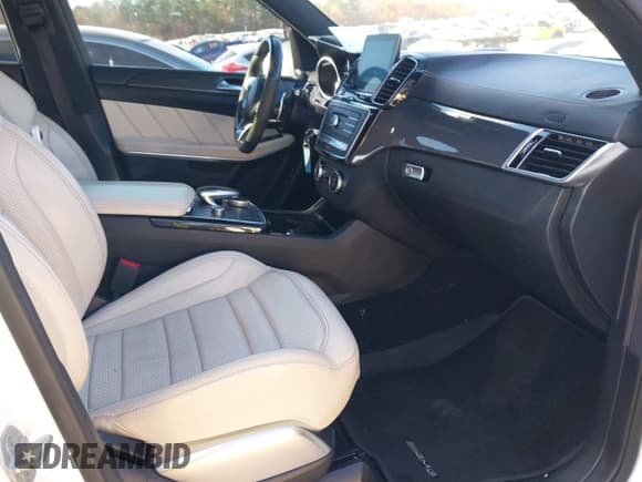 ✅ 2018 Mercedes-Benz GLS 63 AMG • VIN: 4JGDF7FE1JA996041 • Lot: 40910494. Wystawiony na IAAI z przebiegiem 69 159 mil. Bezpłatny archiwum sprzedaży aukcyjnych z USA i szczegółowy raport historii pojazdu na DreamBid. Zdjęcie 5.