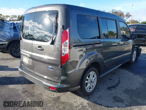 ✅ 2021 Ford Transit Connect XLT • VIN: NM0GS9F26M1487725 • Lot: 43704125. Listed on IAAI with 59,567 mi. Free auction sales archive from the USA and detailed vehicle history report at DreamBid. Image 4.