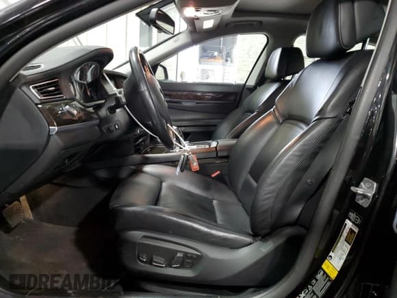 ✅ 2013 BMW 7 Series 750i xDrive • VIN: WBAYB6C59DD223852 • Lot: 49304695. Listed on Copart with 124,989 mi. Free auction sales archive from the USA and detailed vehicle history report at DreamBid. Image 7.