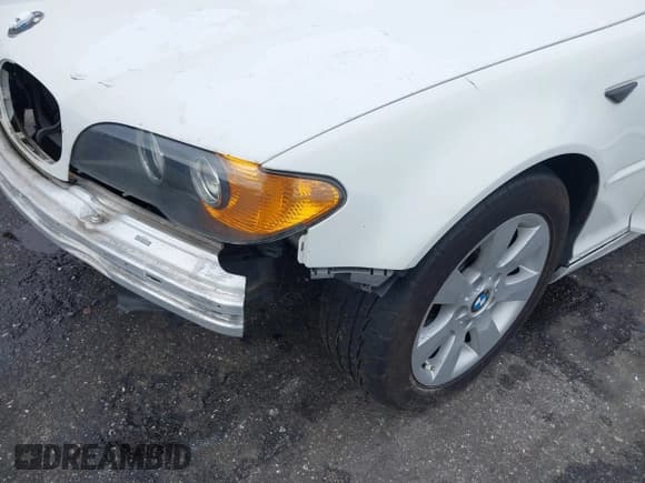 ✅ 2005 BMW 3 Series 325Ci • VIN: WBABW33405PL37240 • Lot: 41650058. Listed on IAAI with 154,954 mi. Free auction sales archive from the USA and detailed vehicle history report at DreamBid. Image 6.