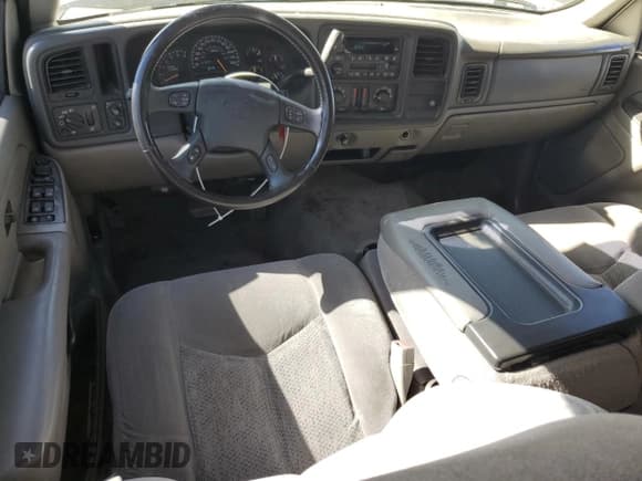 ✅ 2005 Chevrolet Suburban LT • VIN: 3GNEC16Z65G251978 • Лот: 89928355. Опубликован ранее на Copart с пробегом 210 594 миль. Бесплатный доступ к архиву аукционных продаж из США и подробный отчёт об истории автомобиля на DreamBid. Изображение 8.