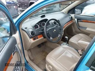 ✅ 2007 Chevrolet Aveo LT • VIN: KL1TG56647B138938 • Lot: 41591719. Wystawiony na IAAI z przebiegiem 139 590 mil. Bezpłatny archiwum sprzedaży aukcyjnych z USA i szczegółowy raport historii pojazdu na DreamBid. Zdjęcie 5.