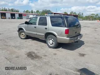 ✅ 2001 Chevrolet Blazer LT • VIN: 1GNDT13WX12114776 • Lot: 42311346. Wystawiony na IAAI z przebiegiem 169 630 mil. Bezpłatny archiwum sprzedaży aukcyjnych z USA i szczegółowy raport historii pojazdu na DreamBid. Zdjęcie 3.