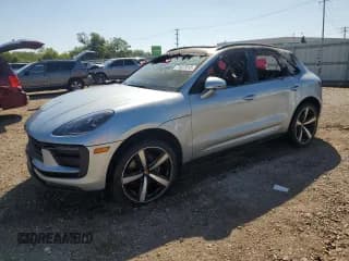 ✅ 2022 Porsche Macan • VIN: WP1AA2A56NLB11888 • Lot: 71027015. Wystawiony na Copart z przebiegiem Nie podano. Bezpłatny archiwum sprzedaży aukcyjnych z USA i szczegółowy raport historii pojazdu na DreamBid. Zdjęcie 1.