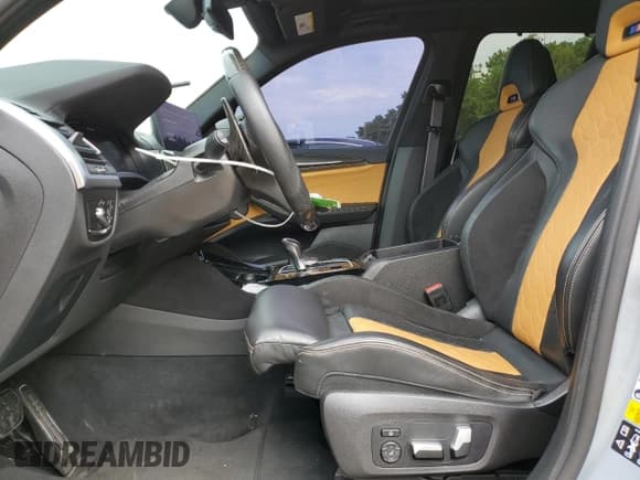 ✅ 2022 BMW X3 M • VIN: 5YM13EC02N9J64591 • Лот: 62077833. Опубликован ранее на Copart с пробегом 24 808 миль. Бесплатный доступ к архиву аукционных продаж из США и подробный отчёт об истории автомобиля на DreamBid. Изображение 7.