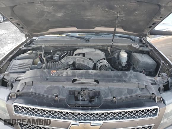 ✅ 2011 Chevrolet Suburban LS • VIN: 1GNSKHE33BR294729 • Lot: 92163755. Listed on Copart with 157,566 mi. Free auction sales archive from the USA and detailed vehicle history report at DreamBid. Image 12.