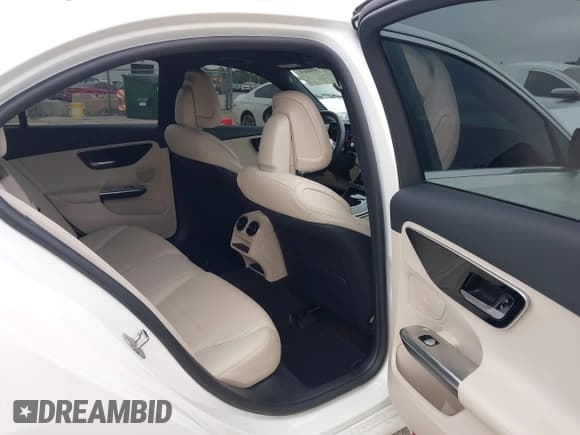 ✅ 2024 Mercedes-Benz C 300 • VIN: W1KAF4HB7RR206303 • Лот: 42759661. Опубликован ранее на IAAI с пробегом 15 594 миль. Бесплатный доступ к архиву аукционных продаж из США и подробный отчёт об истории автомобиля на DreamBid. Изображение 8.