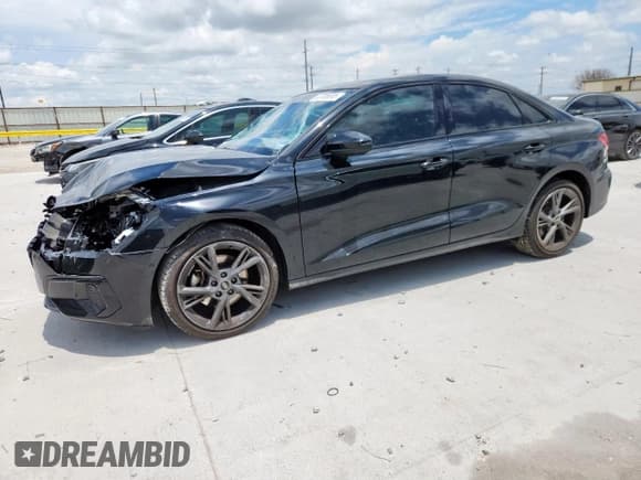 ✅ 2024 Audi A3 Premium • VIN: WAUGUDGY7RA003150 • Лот: 63785695. Опубликован ранее на Copart с пробегом 12 599 миль. Бесплатный доступ к архиву аукционных продаж из США и подробный отчёт об истории автомобиля на DreamBid. Изображение 1.