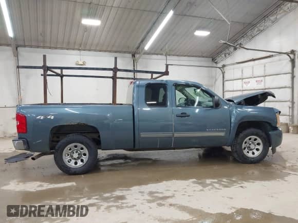 ✅ 2011 Chevrolet Silverado 1500 LS • VIN: 1GCRKREA8BZ268901 • Lot: 42717299. Wystawiony na IAAI z przebiegiem 117 725 mil mil. Skorzystaj z bezpłatnego archiwum sprzedaży aukcyjnych z USA i zobacz szczegółowy raport historii pojazdu na DreamBid. Zdjęcie 13.