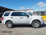 ✅ 2011 Ford Escape Hybrid • VIN: 1FMCU4K33BKB91464 • Lot: 43121446. Wystawiony na IAAI z przebiegiem 128 342 mil. Bezpłatny archiwum sprzedaży aukcyjnych z USA i szczegółowy raport historii pojazdu na DreamBid. Zdjęcie 13.