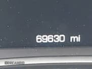 ✅ 2018 Chevrolet Traverse Premier • VIN: 1GNERKKW3JJ176035 • Lot: 43297518. Wystawiony na IAAI z przebiegiem 69 630 mil. Bezpłatny archiwum sprzedaży aukcyjnych z USA i szczegółowy raport historii pojazdu na DreamBid. Zdjęcie 14.