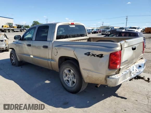 2005 Dodge Dakota SLT with VIN 1D7HW48N15S260885, listed as a Copart auction lot 71652084 with 189,214 mi miles and Salvage title. Bid and sale history available at DreamBid. Image 2.
