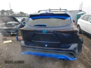 ✅ 2022 Toyota Highlander XSE • VIN: 5TDLZRBH3NS187846 • Lot: 43756162. Listed on IAAI with 21,085 mi. Free auction sales archive from the USA and detailed vehicle history report at DreamBid. Image 16.