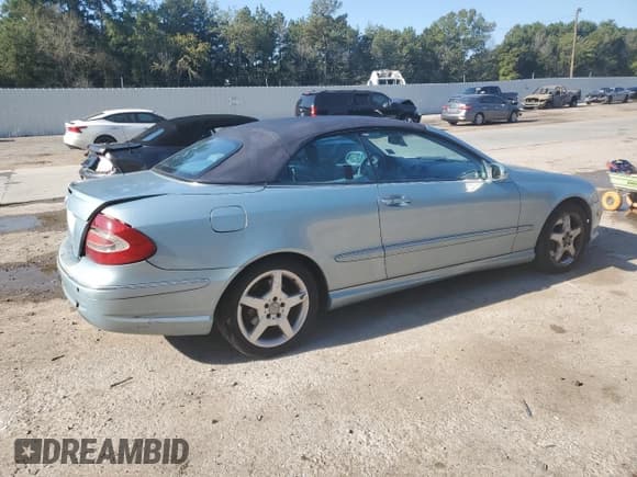 ✅ 2004 Mercedes-Benz CLK 500 • VIN: WDBTK75G54T013397 • Lot: 69033014. Wystawiony na Copart z przebiegiem 157 888 mil. Bezpłatny archiwum sprzedaży aukcyjnych z USA i szczegółowy raport historii pojazdu na DreamBid. Zdjęcie 3.