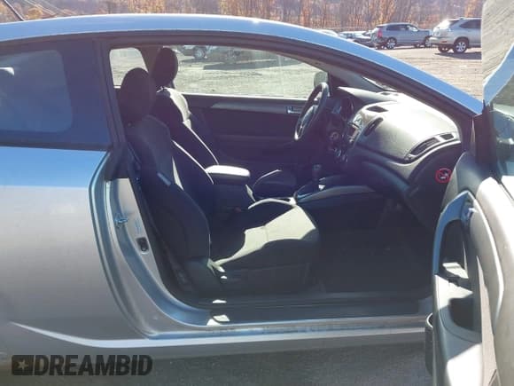 ✅ 2013 Kia Forte EX • VIN: KNAFU6A27D5699456 • Lot: 43614107. Listed on IAAI with 88,889 mi. Free auction sales archive from the USA and detailed vehicle history report at DreamBid. Image 5.