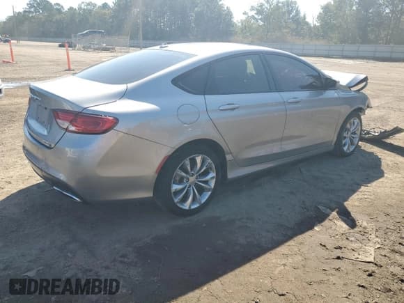 ✅ 2015 Chrysler 200 S • VIN: 1C3CCCBB8FN650943 • Lot: 85740665. Listed on Copart with Not provided. Free auction sales archive from the USA and detailed vehicle history report at DreamBid. Image 3.