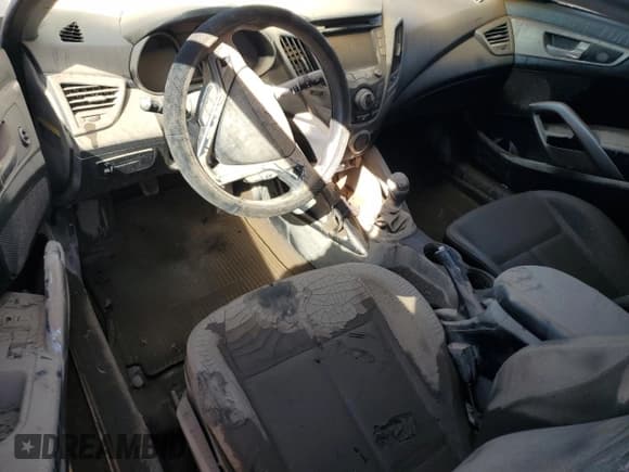 ✅ 2016 Hyundai Veloster • VIN: KMHTC6AD7GU280426 • Lot: 77609894. Wystawiony na Copart z przebiegiem Nie podano. Bezpłatny archiwum sprzedaży aukcyjnych z USA i szczegółowy raport historii pojazdu na DreamBid. Zdjęcie 8.