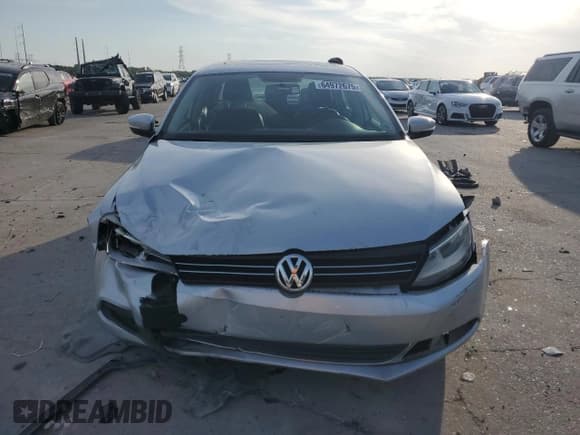 ✅ 2013 Volkswagen Jetta SE • VIN: 3VWDX7AJXDM373351 • Lot: 64972675. Listed on Copart with 172,344 mi. Free auction sales archive from the USA and detailed vehicle history report at DreamBid. Image 5.