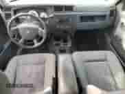 2010 Dodge Dakota ST z VIN 1D7CW2GK4AS145987, wystawiony jako Copart lot #55703475 z przebiegiem 201 156 mil mil oraz Szkoda całkowita • Salvage title. Historia ofert i sprzedaży dostępna na DreamBid. Obrazek 8.