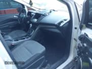 ✅ 2016 Ford C-Max SE • VIN: 1FADP5AU5GL109919 • Lot: 41602524. Wystawiony na IAAI z przebiegiem 206 198 mil. Bezpłatny archiwum sprzedaży aukcyjnych z USA i szczegółowy raport historii pojazdu na DreamBid. Zdjęcie 5.