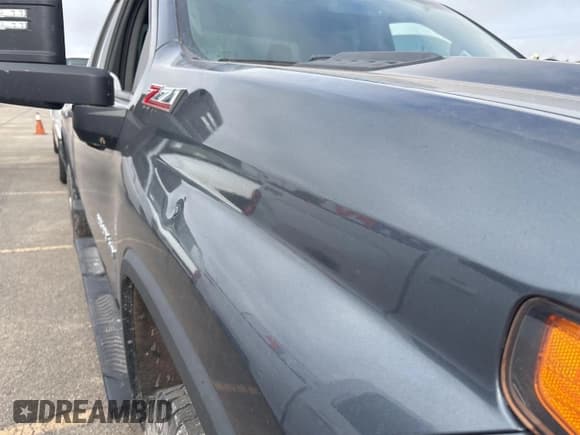 ✅ 2020 Chevrolet Silverado 2500HD Work Truck • VIN: 1GC2YLE79LF220053 • Lot: 42289769. Wystawiony na IAAI z przebiegiem 130 881 mil. Bezpłatny archiwum sprzedaży aukcyjnych z USA i szczegółowy raport historii pojazdu na DreamBid. Zdjęcie 1.