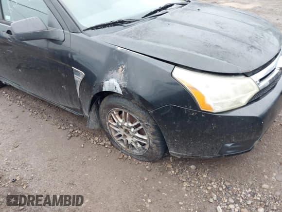 ✅ 2008 Ford Focus SE • VIN: 1FAHP35N68W159799 • Lot: 43637564. Wystawiony na IAAI z przebiegiem 219 187 mil. Bezpłatny archiwum sprzedaży aukcyjnych z USA i szczegółowy raport historii pojazdu na DreamBid. Zdjęcie 6.