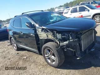 2017 Hyundai Santa Fe 2.4L z VIN 5NMZU3LB8HH018090, wystawiony jako IAAI lot #43356883 z przebiegiem 135 170 mil mil oraz . Historia ofert i sprzedaży dostępna na DreamBid. Obrazek 1.