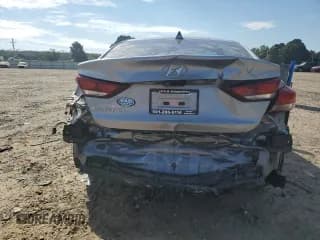 ✅ 2017 Hyundai Elantra SE • VIN: 5NPD84LFXHH090077 • Lot: 86307845. Listed on Copart with 141,930 mi. Free auction sales archive from the USA and detailed vehicle history report at DreamBid. Image 6.