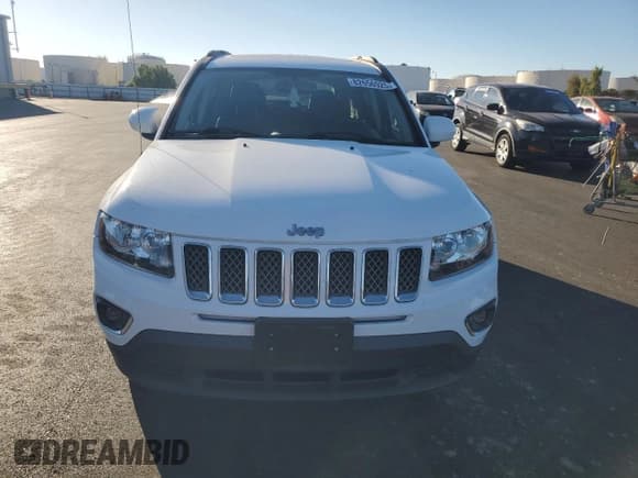 ✅ 2017 Jeep Compass High Altitude • VIN: 1C4NJDEB3HD188683 • Lot: 82656925. Wystawiony na Copart z przebiegiem 80 957 mil. Bezpłatny archiwum sprzedaży aukcyjnych z USA i szczegółowy raport historii pojazdu na DreamBid. Zdjęcie 5.