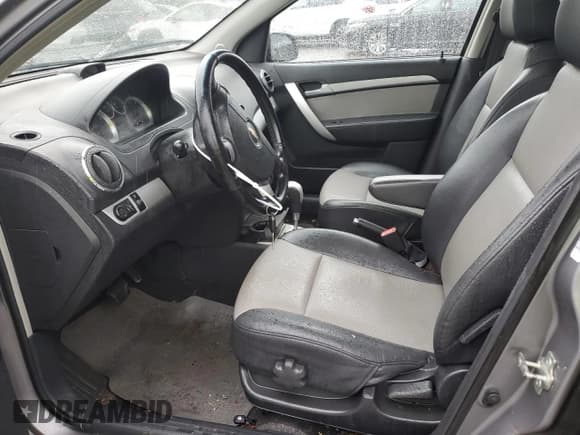 ✅ 2011 Chevrolet Aveo 2LT • VIN: KL1TG5DE6BB253883 • Lot: 84382734. Wystawiony na Copart z przebiegiem 96 948 mil. Bezpłatny archiwum sprzedaży aukcyjnych z USA i szczegółowy raport historii pojazdu na DreamBid. Zdjęcie 7.