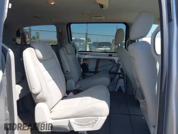 2010 Dodge Grand Caravan SE z VIN 2D4RN4DE2AR159523, wystawiony jako IAAI lot #43260507 z przebiegiem 144 851 mil mil oraz . Historia ofert i sprzedaży dostępna na DreamBid. Obrazek 8.