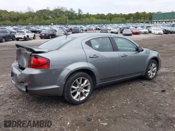 ✅ 2012 Dodge Avenger R/T • VIN: 1C3CDZBG3CN115588 • Лот: 43449195. Опубликован ранее на IAAI с пробегом 140 091 миль. Бесплатный доступ к архиву аукционных продаж из США и подробный отчёт об истории автомобиля на DreamBid. Изображение 4.