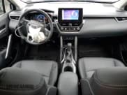 ✅ 2024 Toyota Corolla Cross XLE • VIN: 7MUDAABG9RV118725 • Лот: 91638275. Опубликован ранее на Copart с пробегом 16 895 миль. Бесплатный доступ к архиву аукционных продаж из США и подробный отчёт об истории автомобиля на DreamBid. Изображение 8.