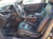 ✅ 2017 Chevrolet Volt LT • VIN: 1G1RC6S53HU197074 • Lot: 46859344. Wystawiony na Copart z przebiegiem 58 118 mil. Bezpłatny archiwum sprzedaży aukcyjnych z USA i szczegółowy raport historii pojazdu na DreamBid. Zdjęcie 7.