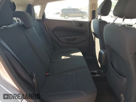 ✅ 2019 Ford Fiesta SE • VIN: 3FADP4EJ0KM118884 • Lot: 71554215. Listed on Copart with 121,070 mi. Free auction sales archive from the USA and detailed vehicle history report at DreamBid. Image 10.