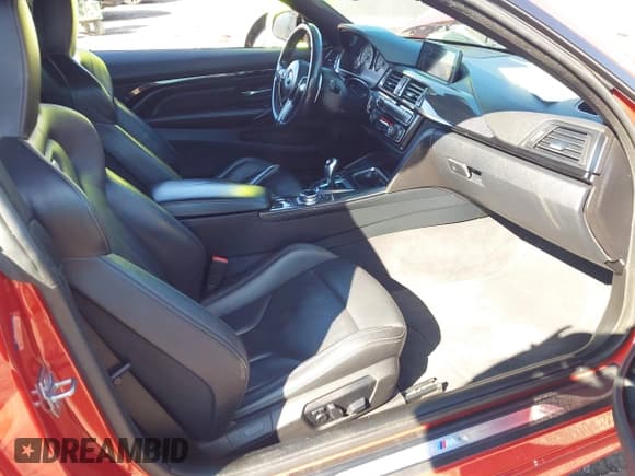 ✅ 2015 BMW M4 • VIN: WBS3R9C59FK330501 • Лот: 43572436. Опубликован ранее на IAAI с пробегом 121 367 миль. Бесплатный доступ к архиву аукционных продаж из США и подробный отчёт об истории автомобиля на DreamBid. Изображение 5.