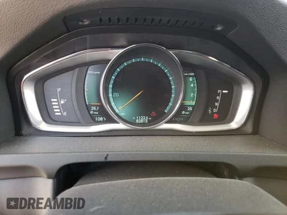 ✅ 2015 Volvo V60 T5 Drive-E Premier • VIN: YV140MEB3F1190649 • Lot: 71019093. Listed on Copart with 82,813 mi. Free auction sales archive from the USA and detailed vehicle history report at DreamBid. Image 9.