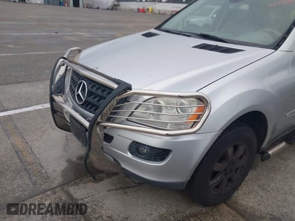 ✅ 2006 Mercedes-Benz M 350 • VIN: 4JGBB86E66A033233 • Lot: 43733048. Listed on IAAI with 128,088 mi. Free auction sales archive from the USA and detailed vehicle history report at DreamBid. Image 6.