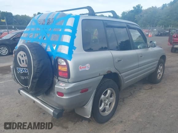 ✅ 1999 Toyota RAV4 • VIN: JT3HP10V7X7112770 • Lot: 43224169. Wystawiony na IAAI z przebiegiem 210 899 mil. Bezpłatny archiwum sprzedaży aukcyjnych z USA i szczegółowy raport historii pojazdu na DreamBid. Zdjęcie 4.