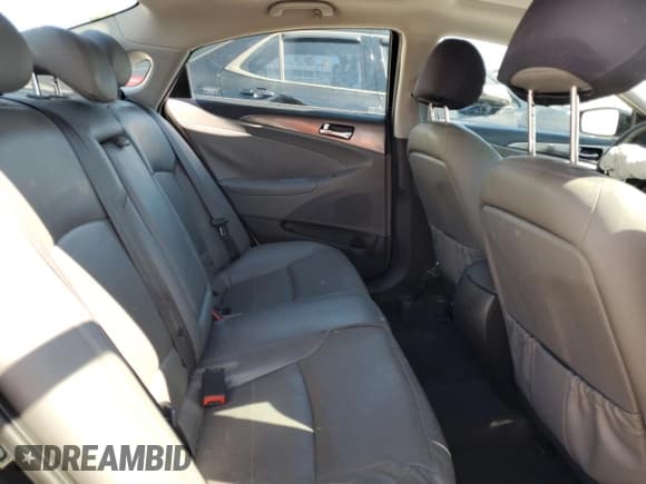 ✅ 2014 Hyundai Sonata Limited • VIN: KMHEC4A44EA113033 • Lot: 84766615. Listed on Copart with 150,672 mi. Free auction sales archive from the USA and detailed vehicle history report at DreamBid. Image 10.